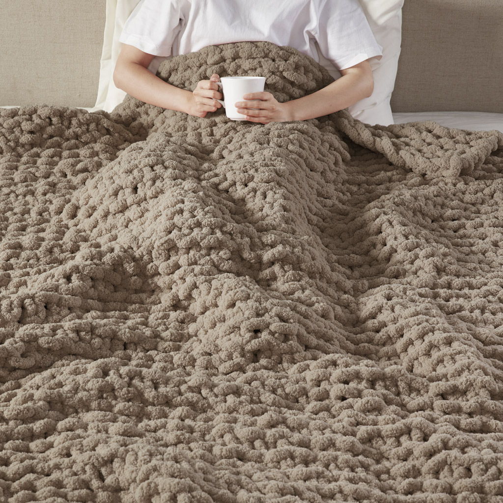 Chenille Chunky Knit - Throw - Brown