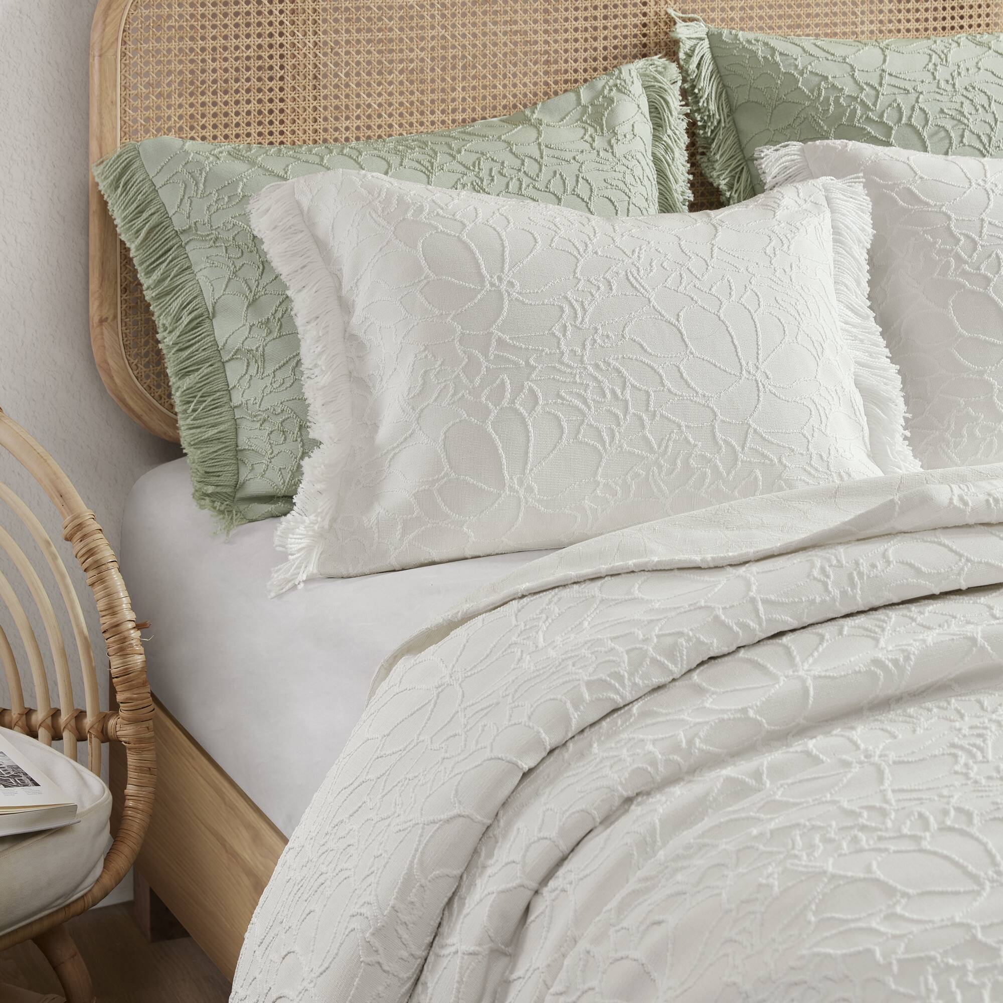 Willow - 3 Piece Queen Bedspread Set - White