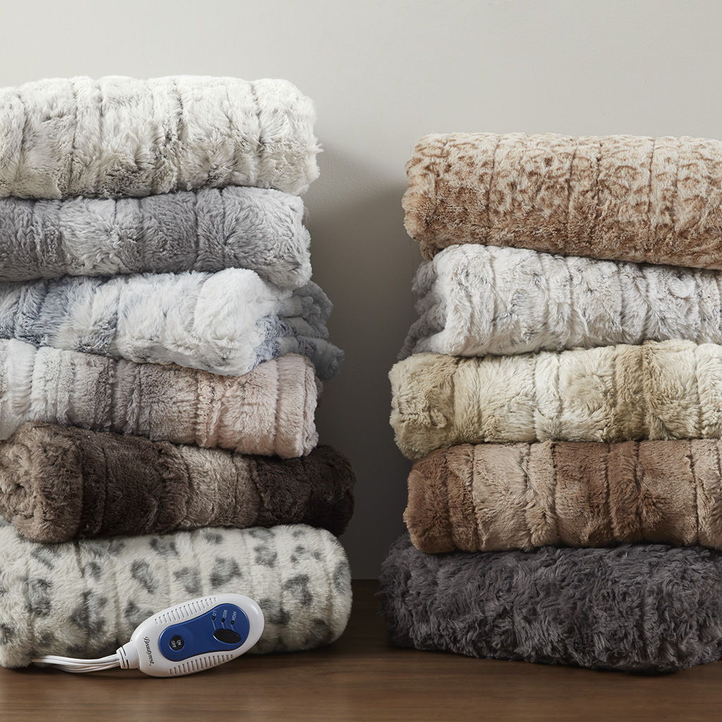 Zuri - Oversized Faux Fur Heated Throw - Gray / Blue