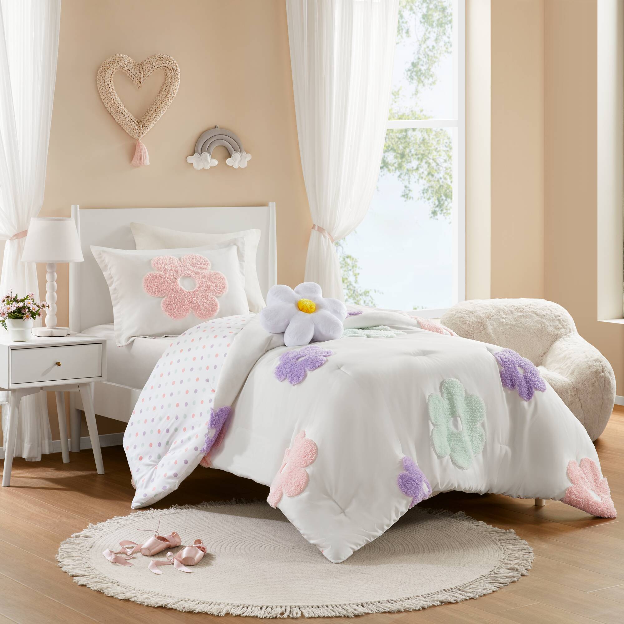 Gracie - Floral Reversible Tufted Chenille Twin Comforter Set With Flower Throw Pillow - White / Purple