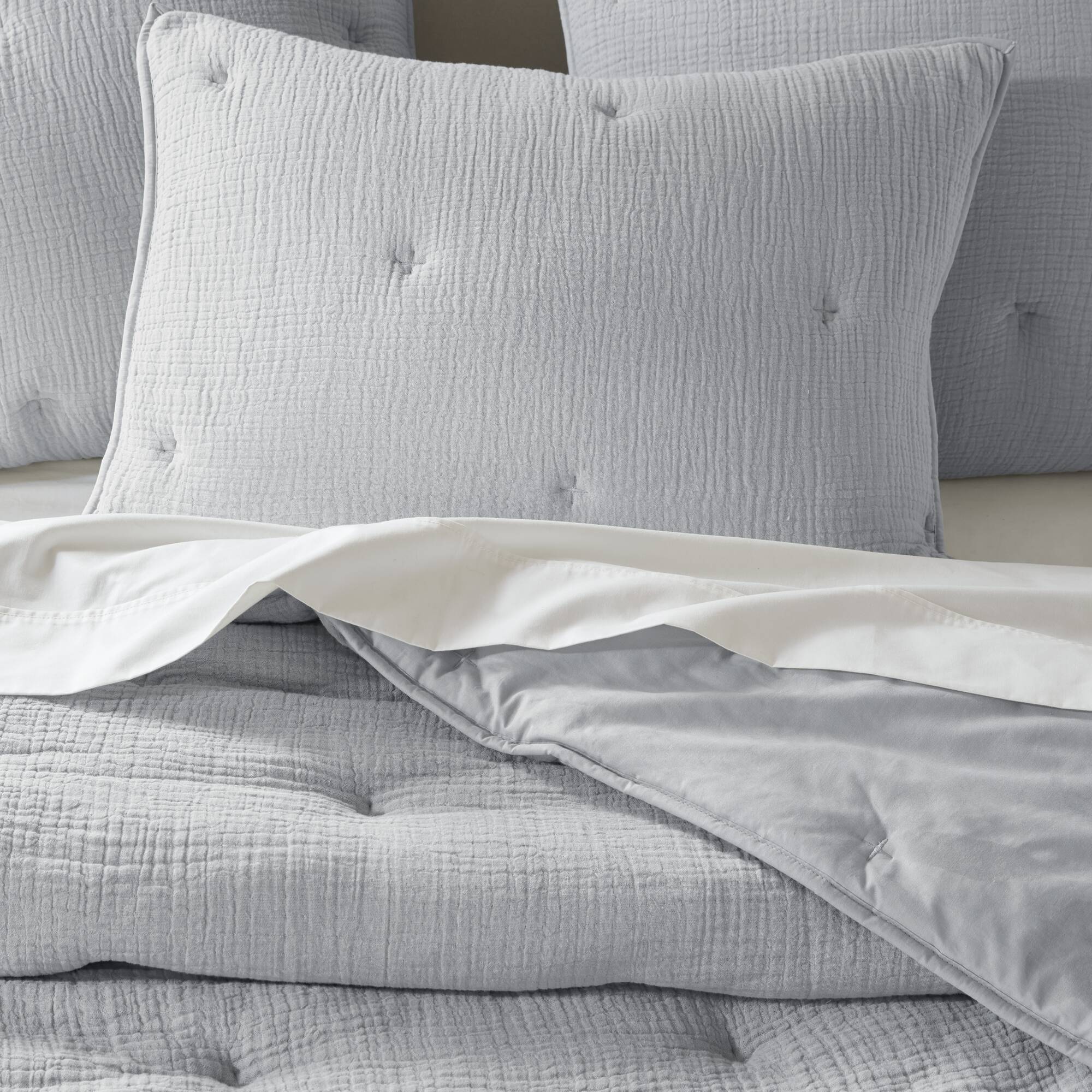Breeze - King Cotton Gauze Embroidered Quilt Set - Blue