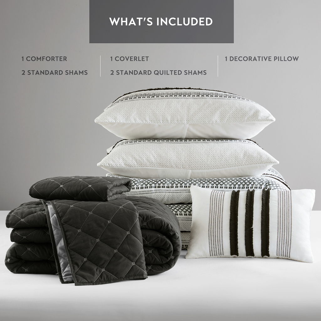Carolina - 7 Piece King/California King Stripe Comforter And Quilt Set - Black