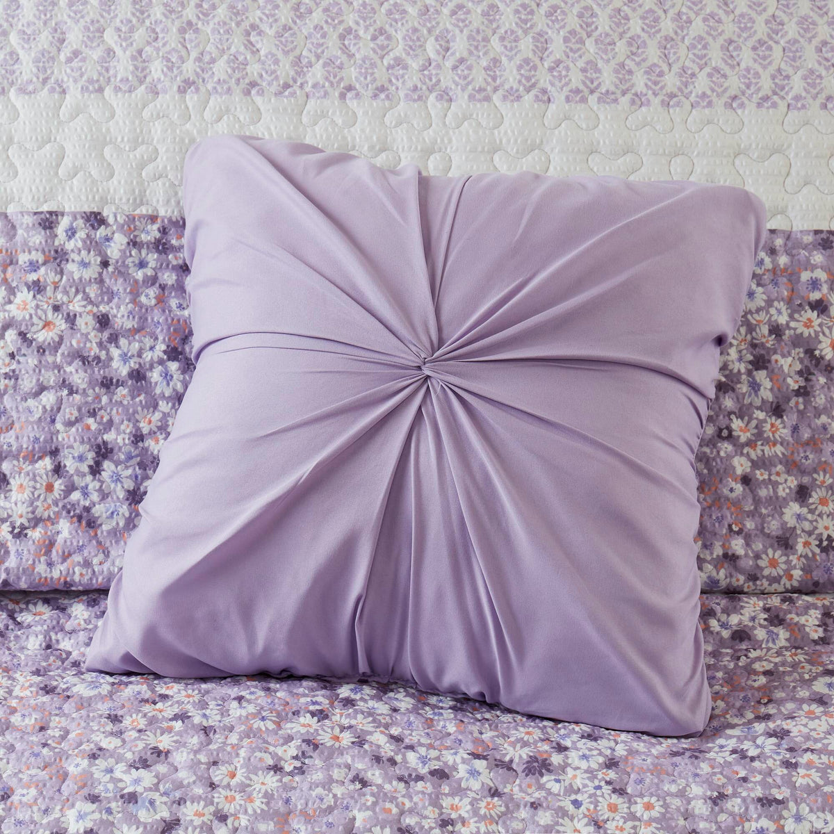 Caralie - King/California King 4 Piece Seersucker Quilt Set With Throw - Purple
