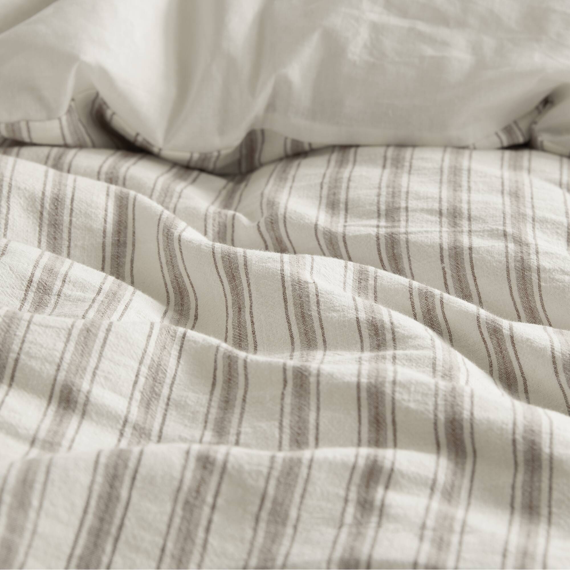 Etta - 3 Piece King Duvet Set - Tan