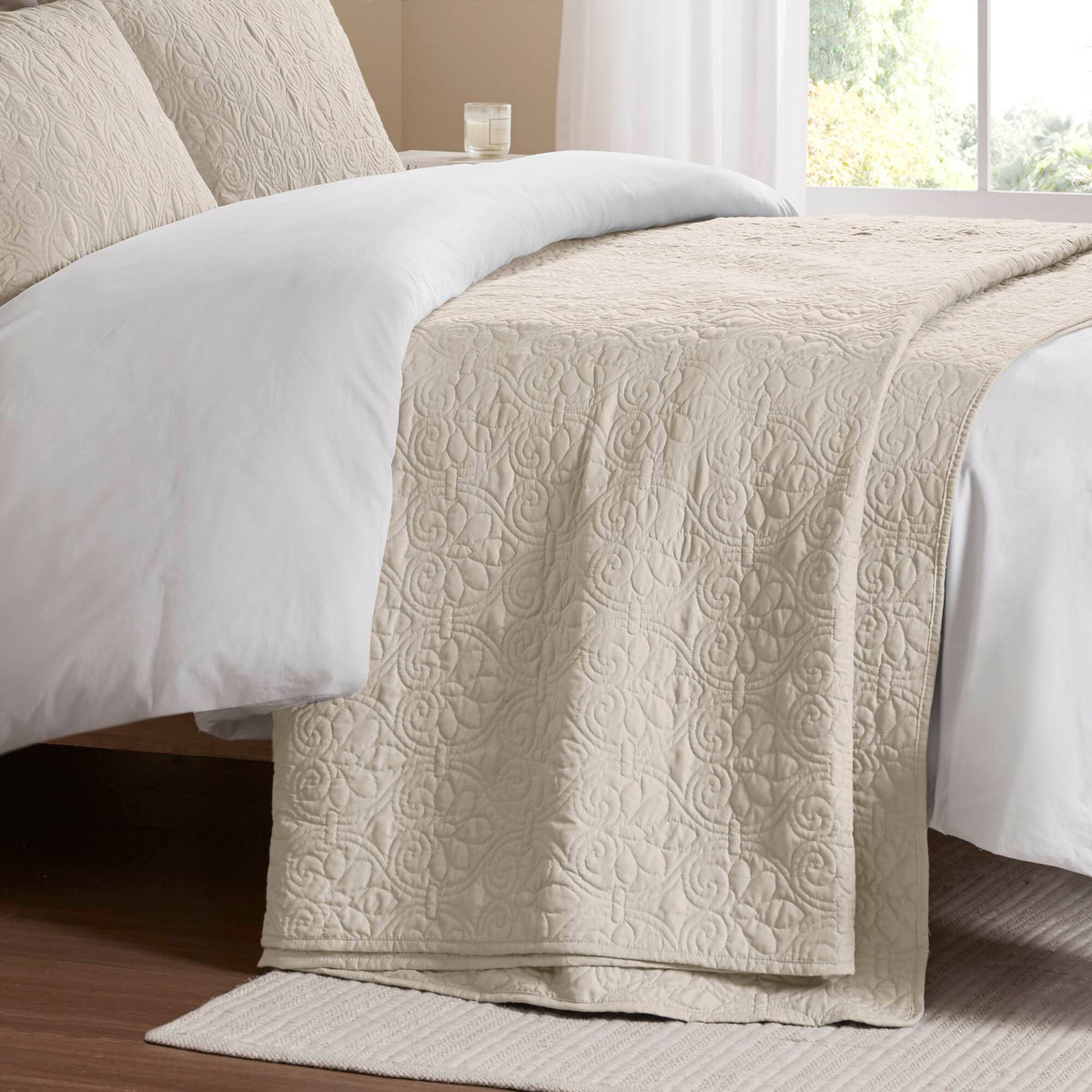 Quebec - Queen Reversible Bedspread Set - Cream
