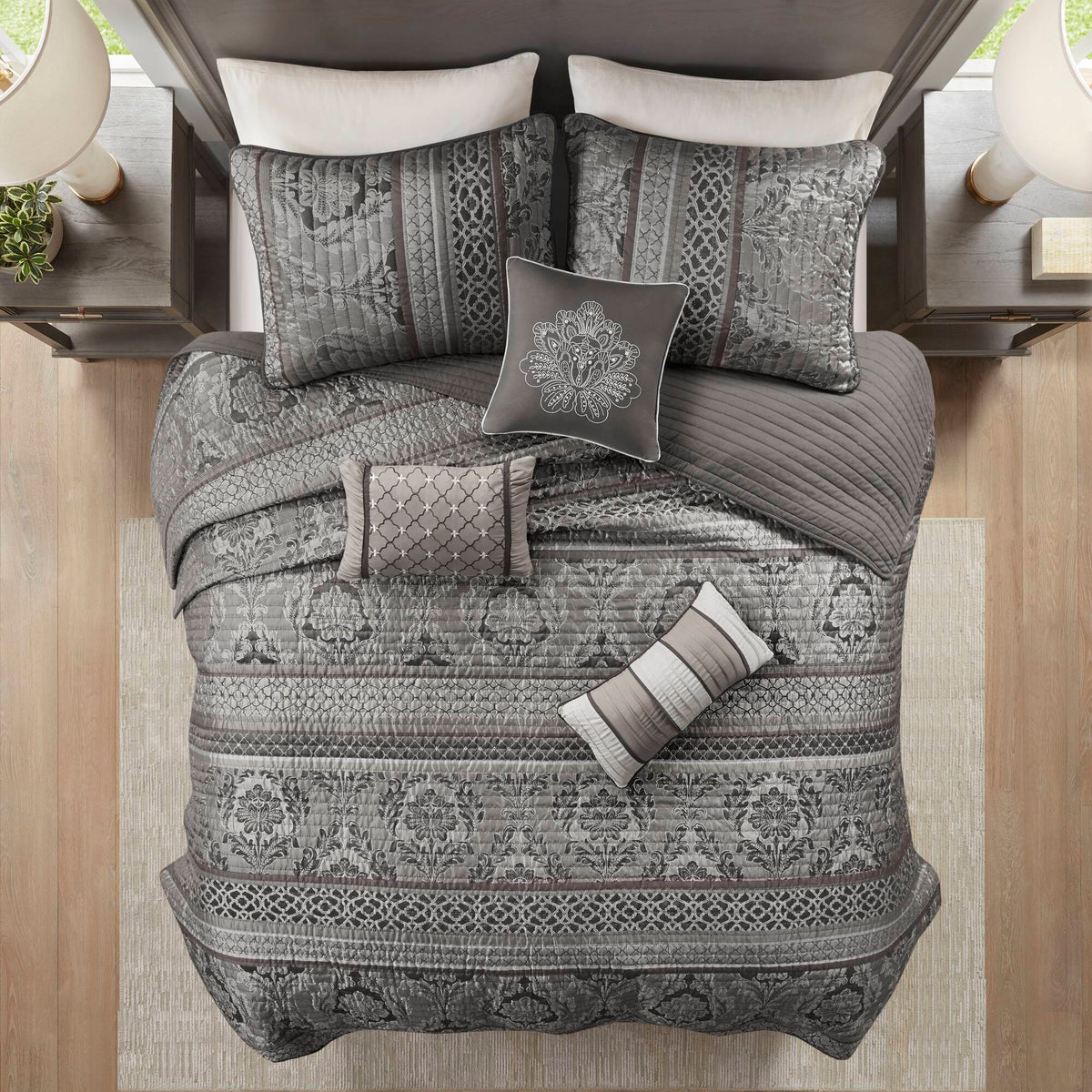Bellagio - 6 Piece King/California King Quilt Set With Throw Pillows - Gray