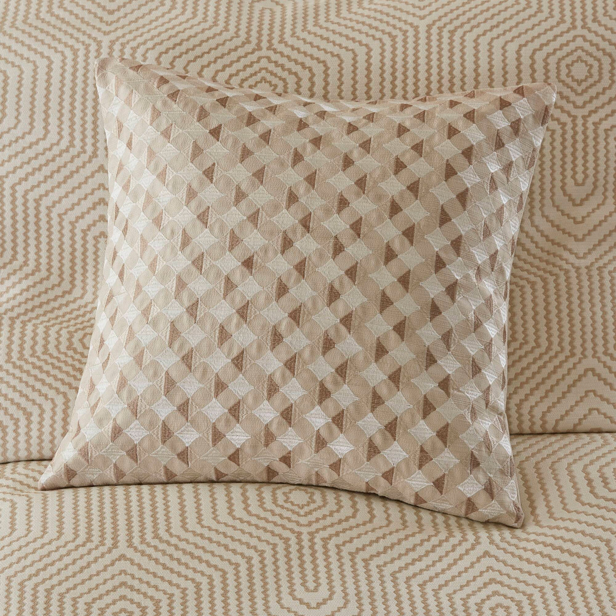 Shades of Serenity - Comforter Set - Tan / Ivory