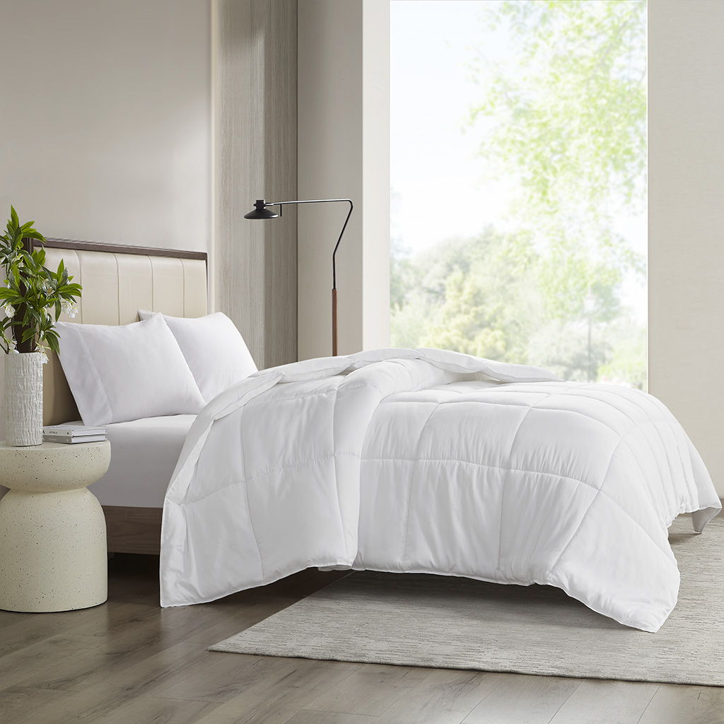 Winfield - 300 Thread Count Percale Luxury Down Alternative Full Comforter - White