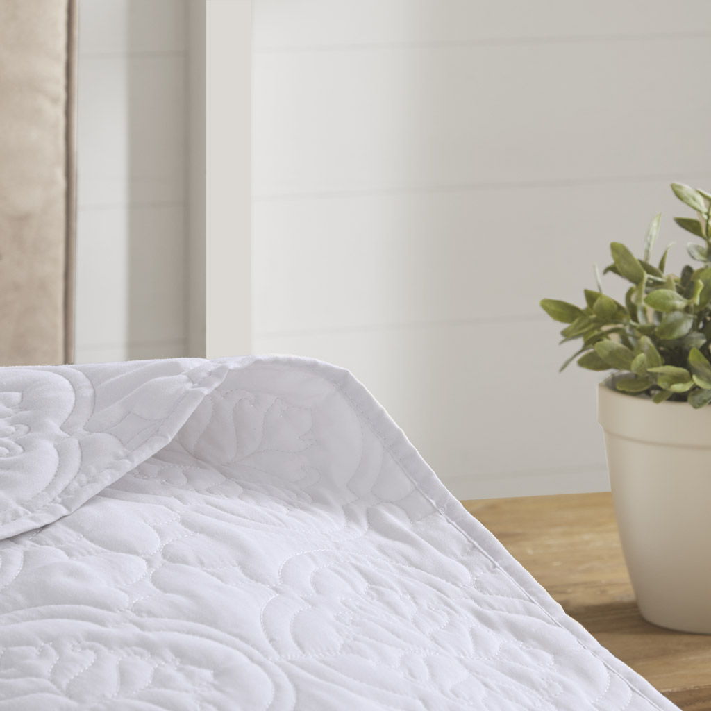 Oakley - 3 Piece Reversible Bedspread Set - White
