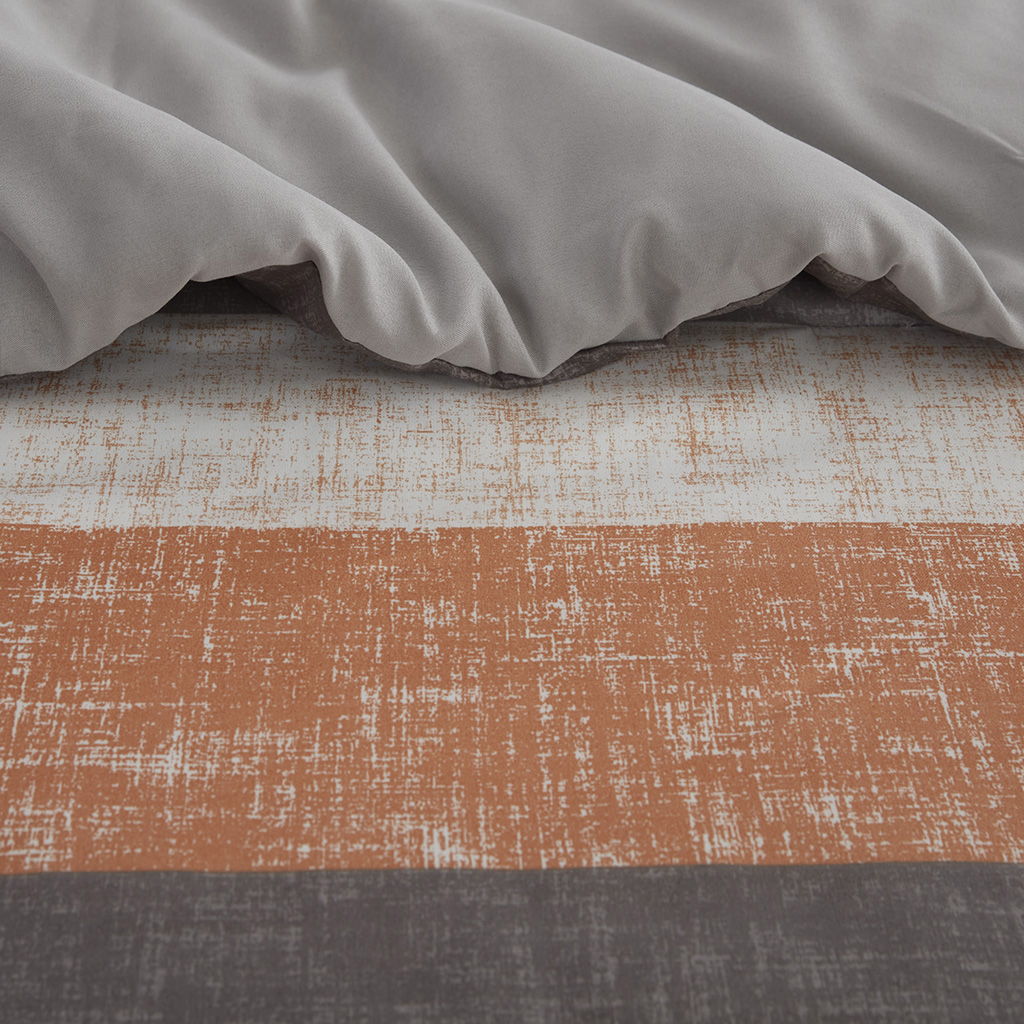 Jaxon - 7 Piece Full Stripe Comforter Set With Bed Sheets - Coral / Gray