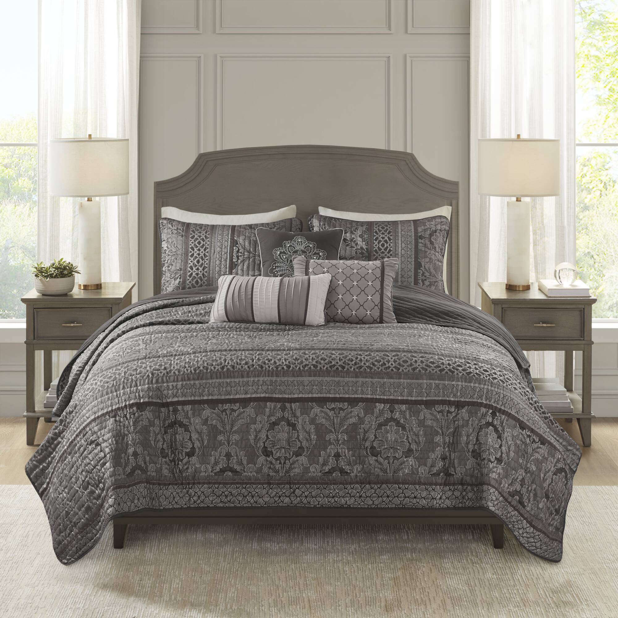 Bellagio - 6 Piece King/California King Quilt Set With Throw Pillows - Gray