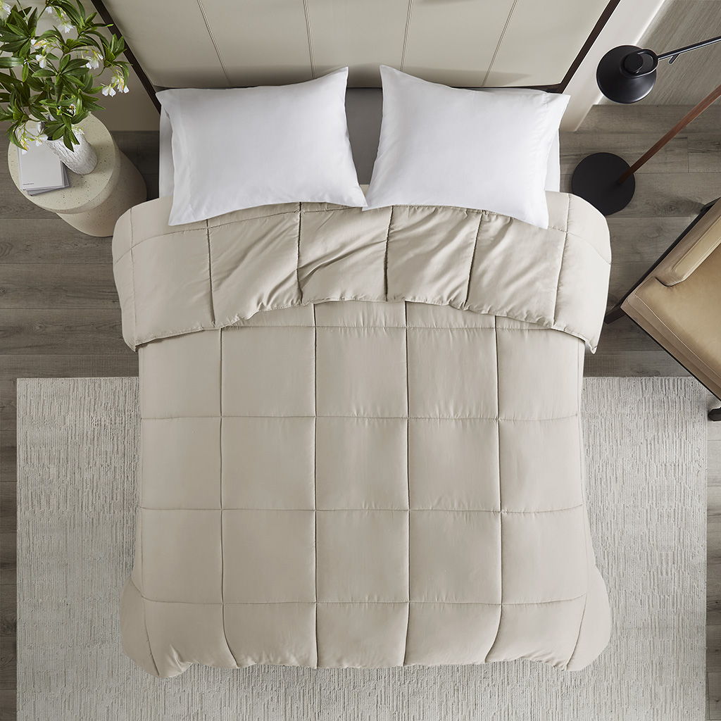Winfield - 300 Thread Count Cotton Shell Luxury Down Alternative Comforter - Tan