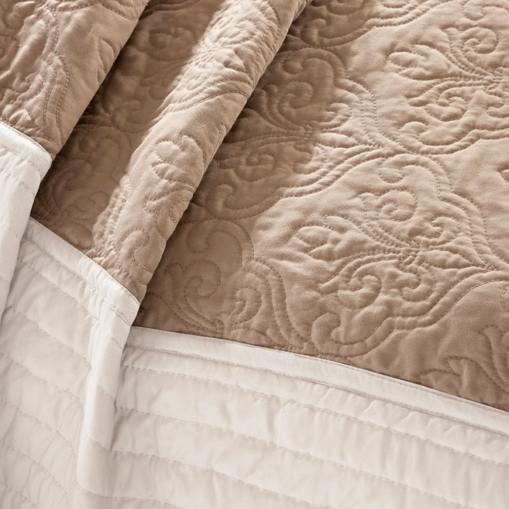Attingham - 7 Piece Reversible Coverlet Set - Beige