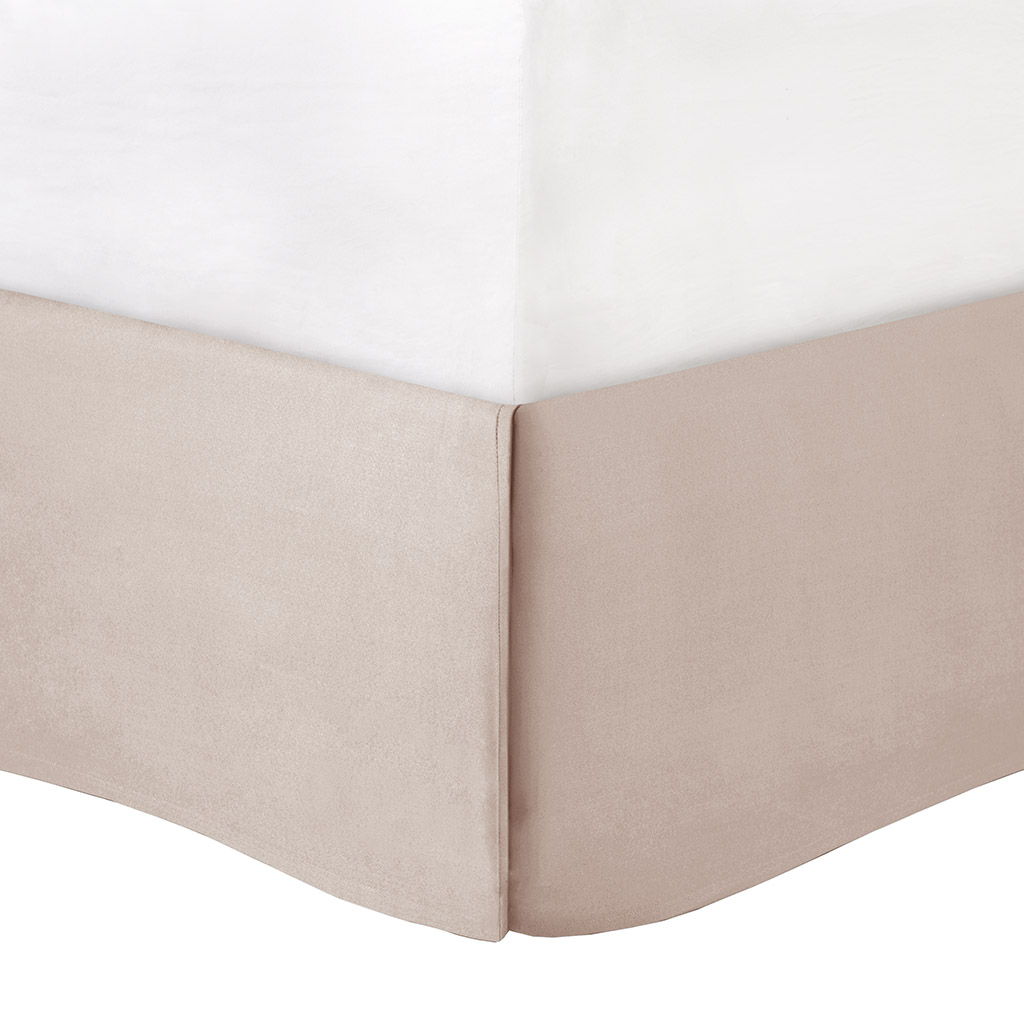 Laurel - Queen 7 Piece Tufted Comforter Set - Blush