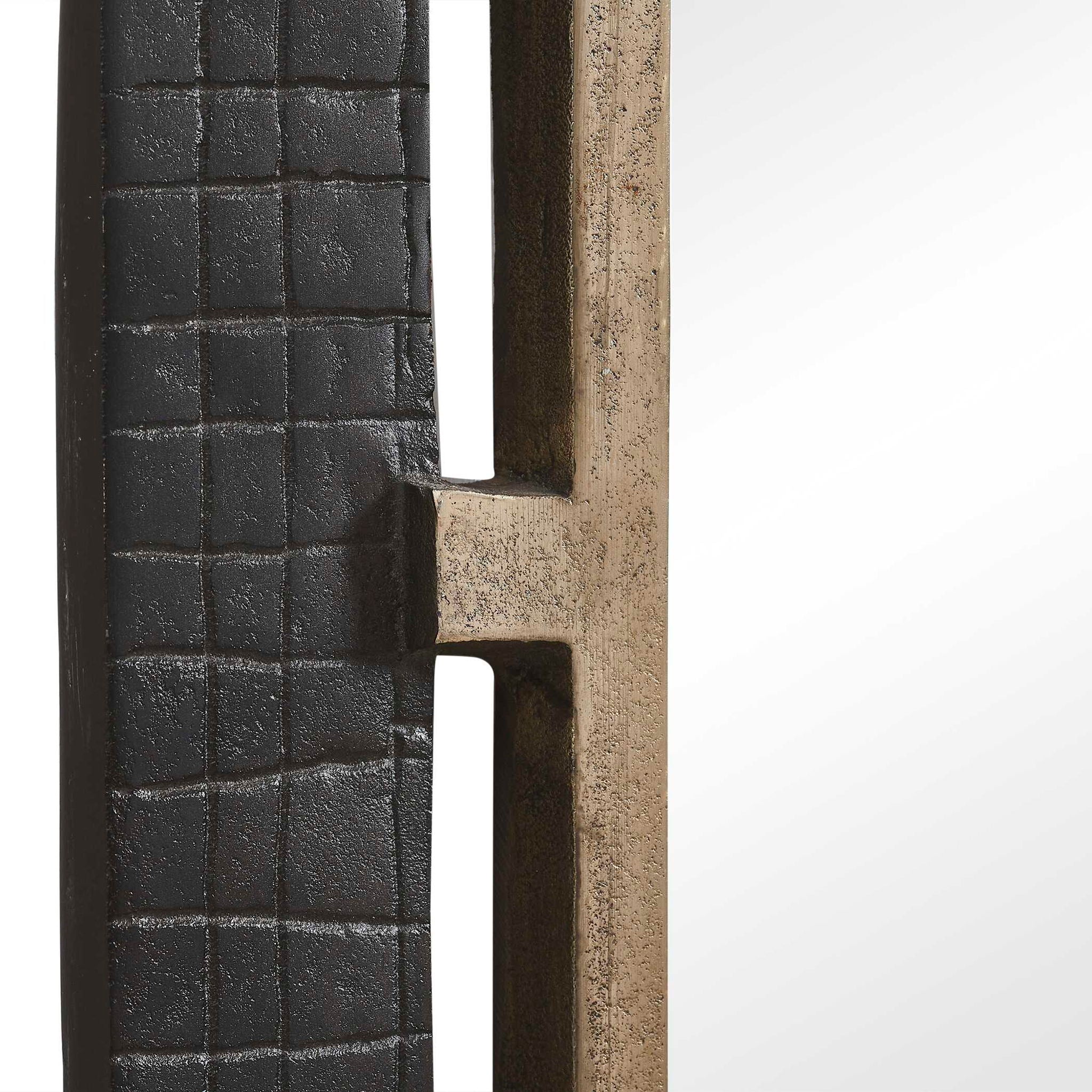 Guerra - Mirror - Walnut & Brass