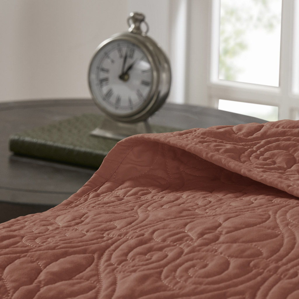 Quebec - 3 Piece King Reversible Bedspread Set - Clay Red