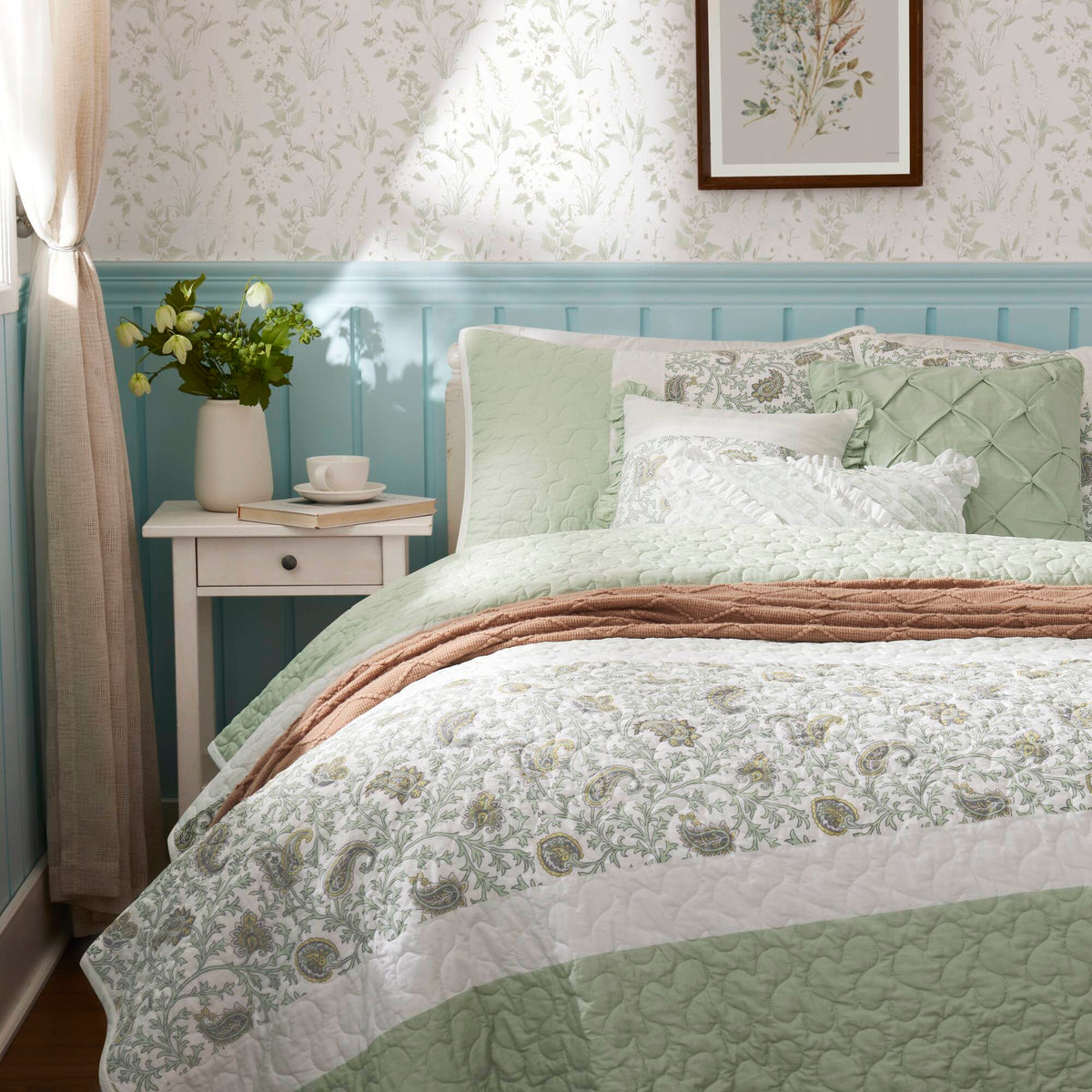 Dawn - 6 Piece King/California King Percale Quilt Set With Throw Pillows - Sage Green