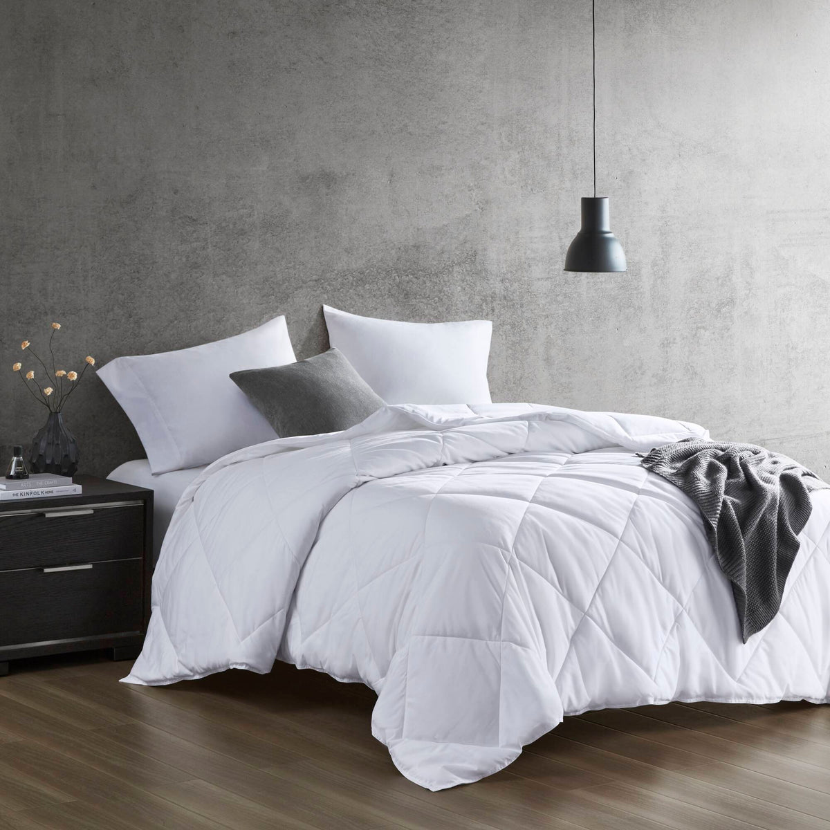 Cooling Touch - Oversized Down Alternative Comforter - White