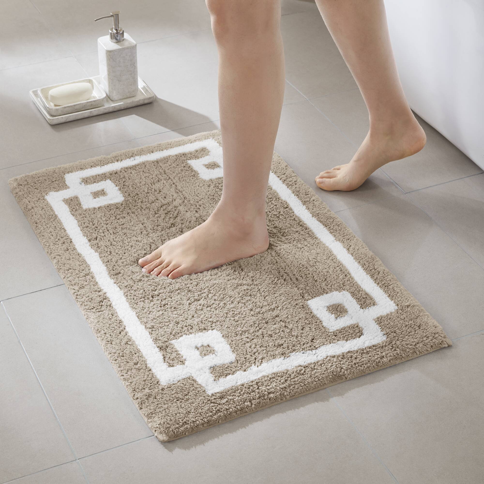 Evan - 20" x 30" Tufted Bath Rug - Taupe