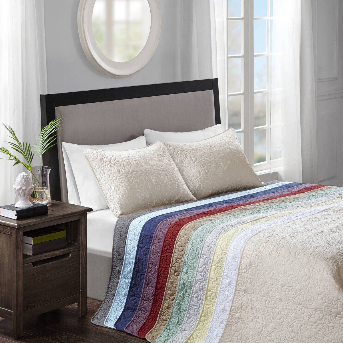 Quebec - King Reversible Bedspread Set - Red