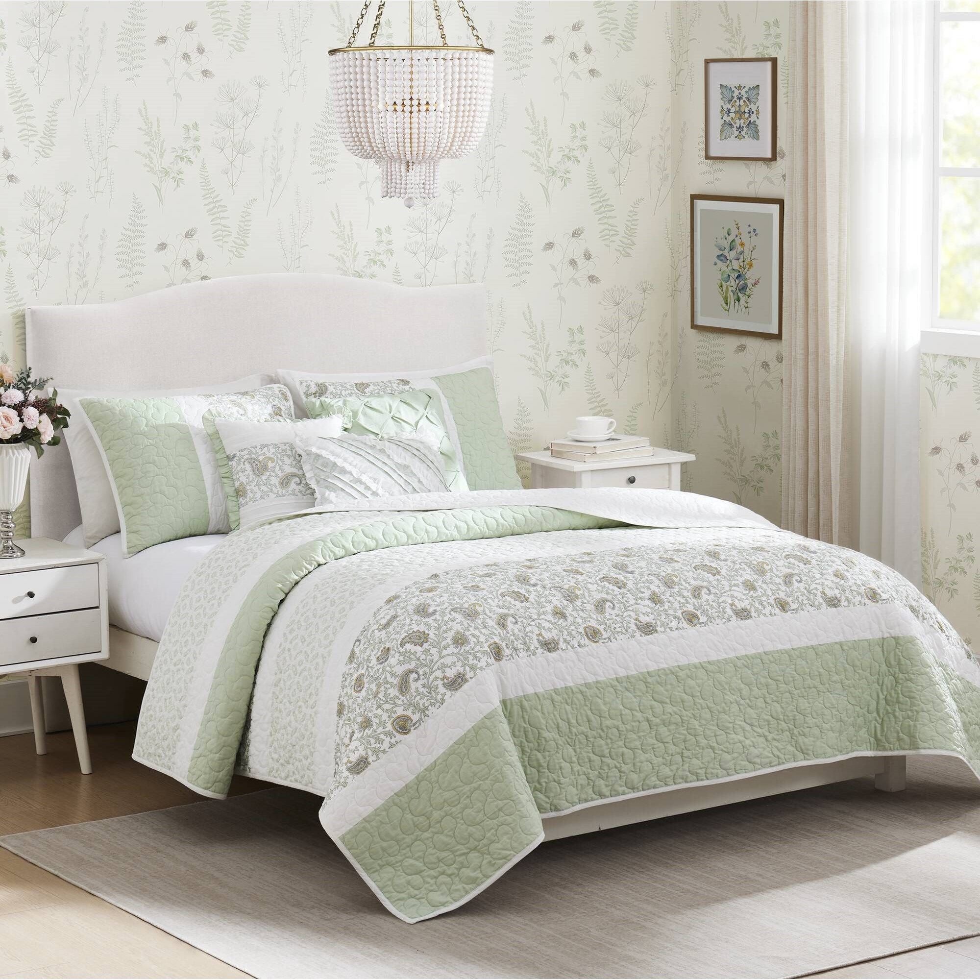 Dawn - 6 Piece King/California King Percale Quilt Set With Throw Pillows - Sage Green