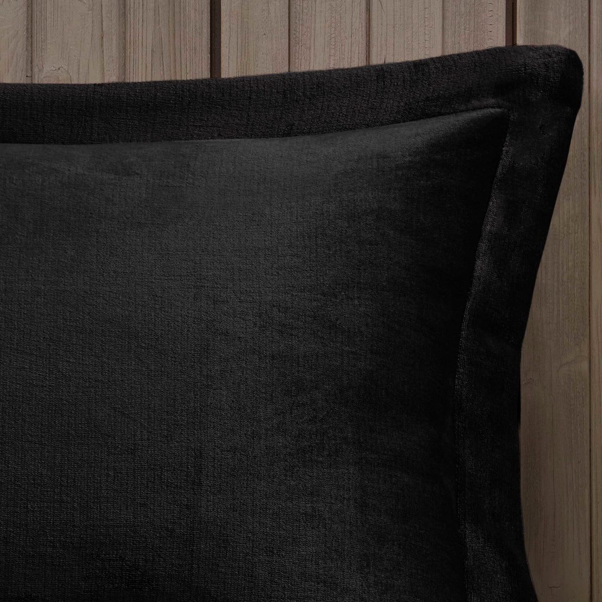 Alton - Full/Queen Plush Sherpa Down Alternative Comforter Set - Black