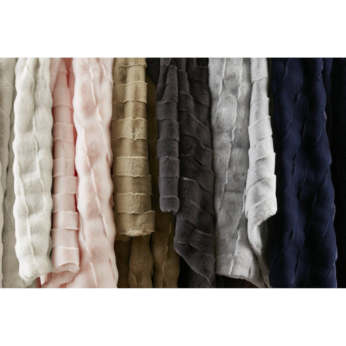 Vivienne - Throw - Navy