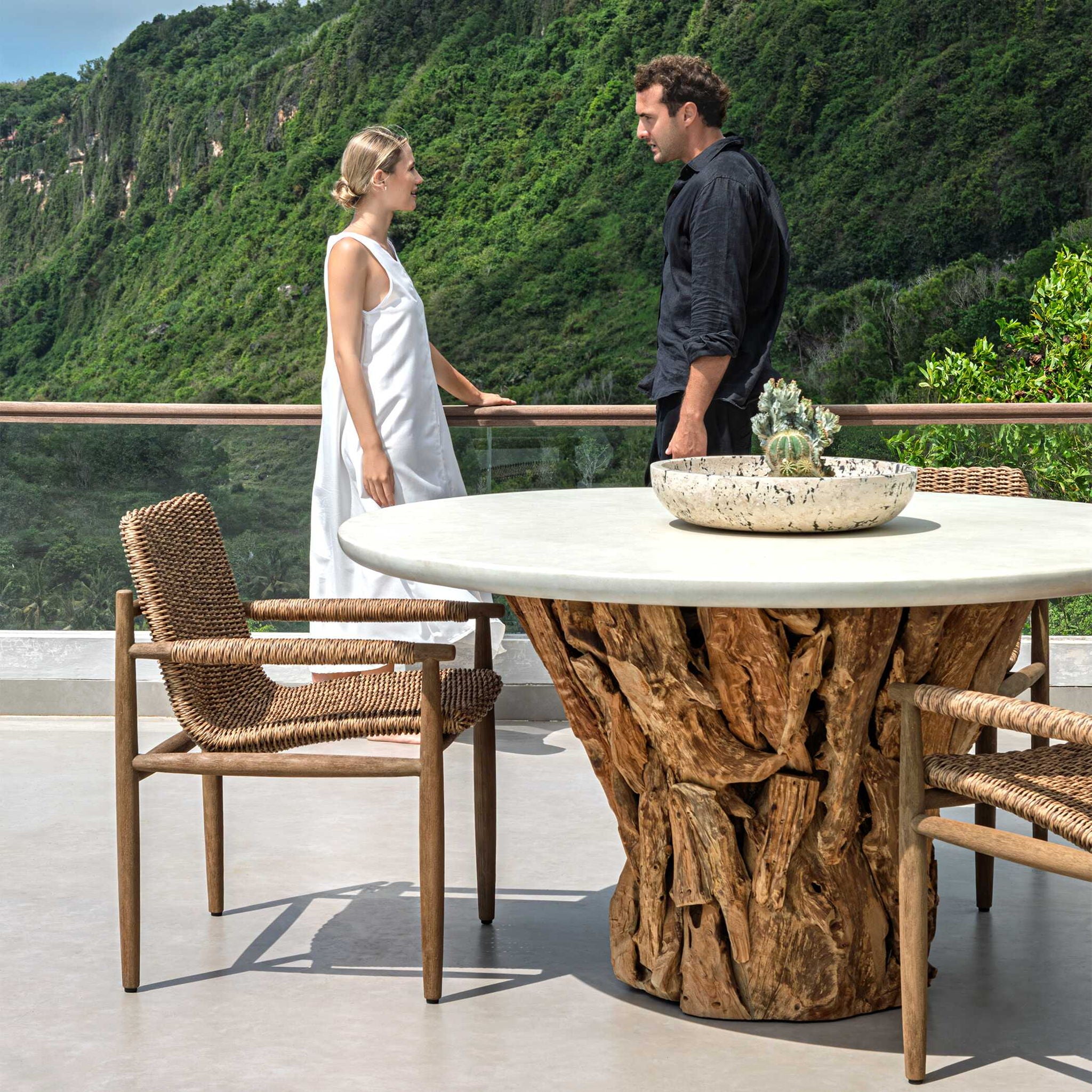 Stonewood - Indoor-Outdoor Dining Table - White / Woodtone