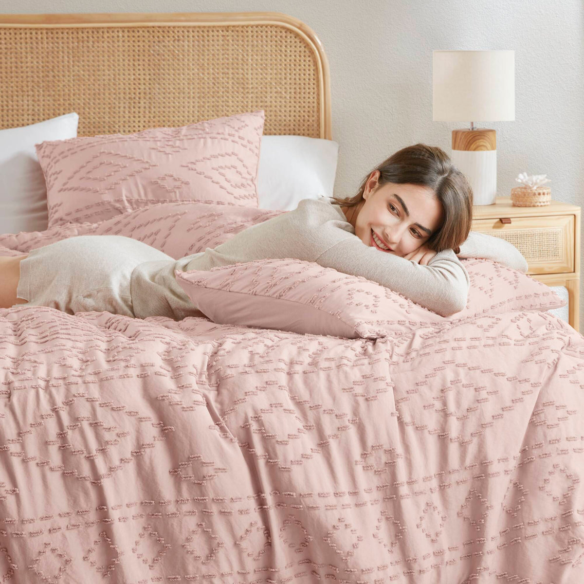 Gigi - Twin/Twin Long Comforter Mini Set - Pink