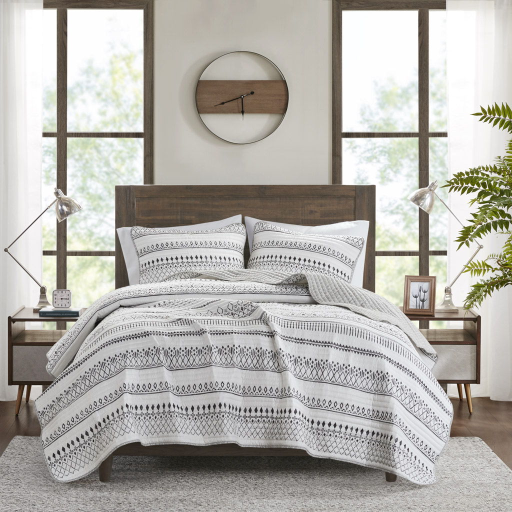 Fraser - 3 Piece King/California King Printed Quilt Set - Ivory/Black