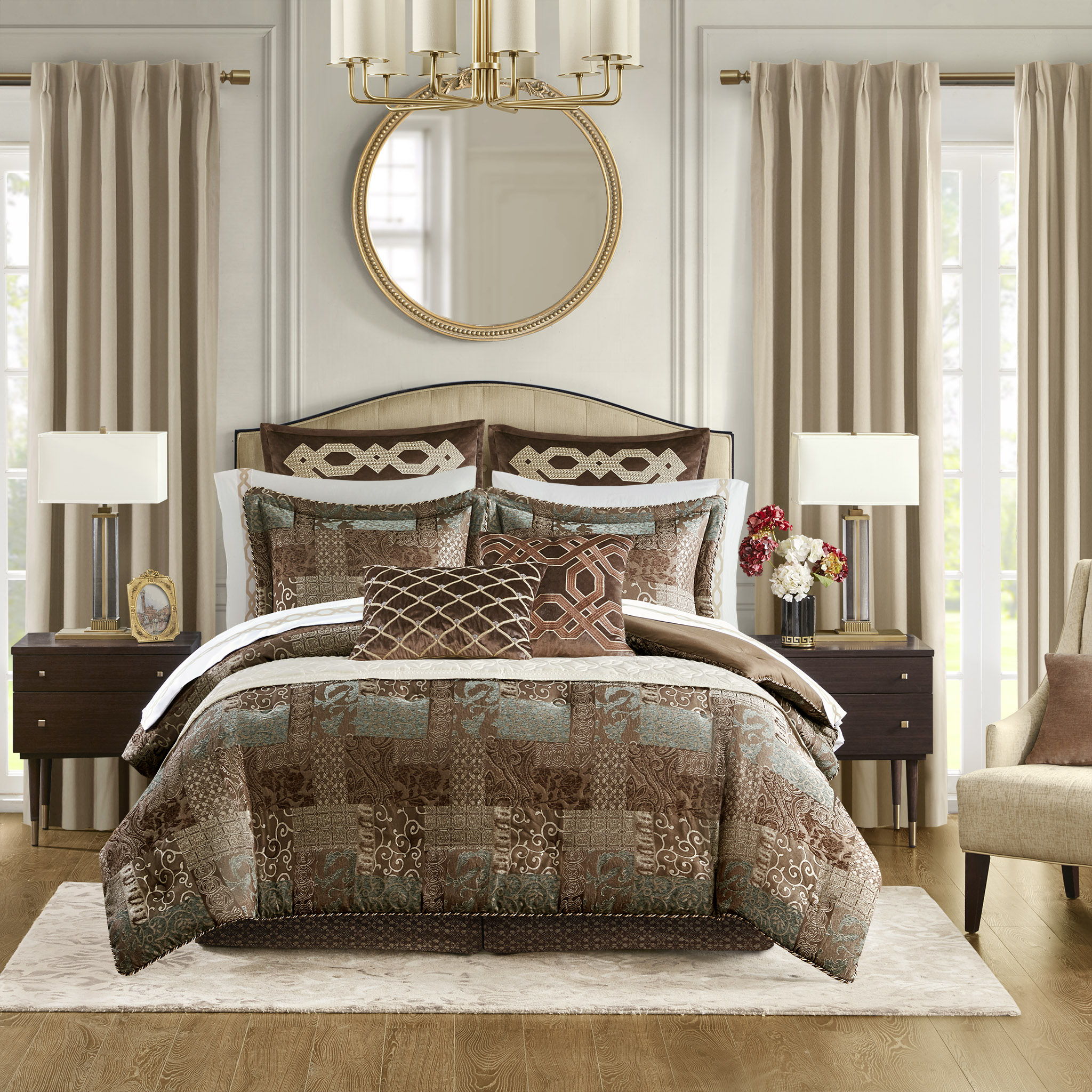 Galleria - 4 Piece Queen Comforter Set - Brown