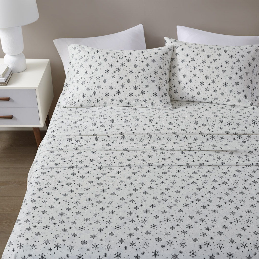 Oversized Flannel - 4 Piece Full Sheet Set - Black Snowflakes