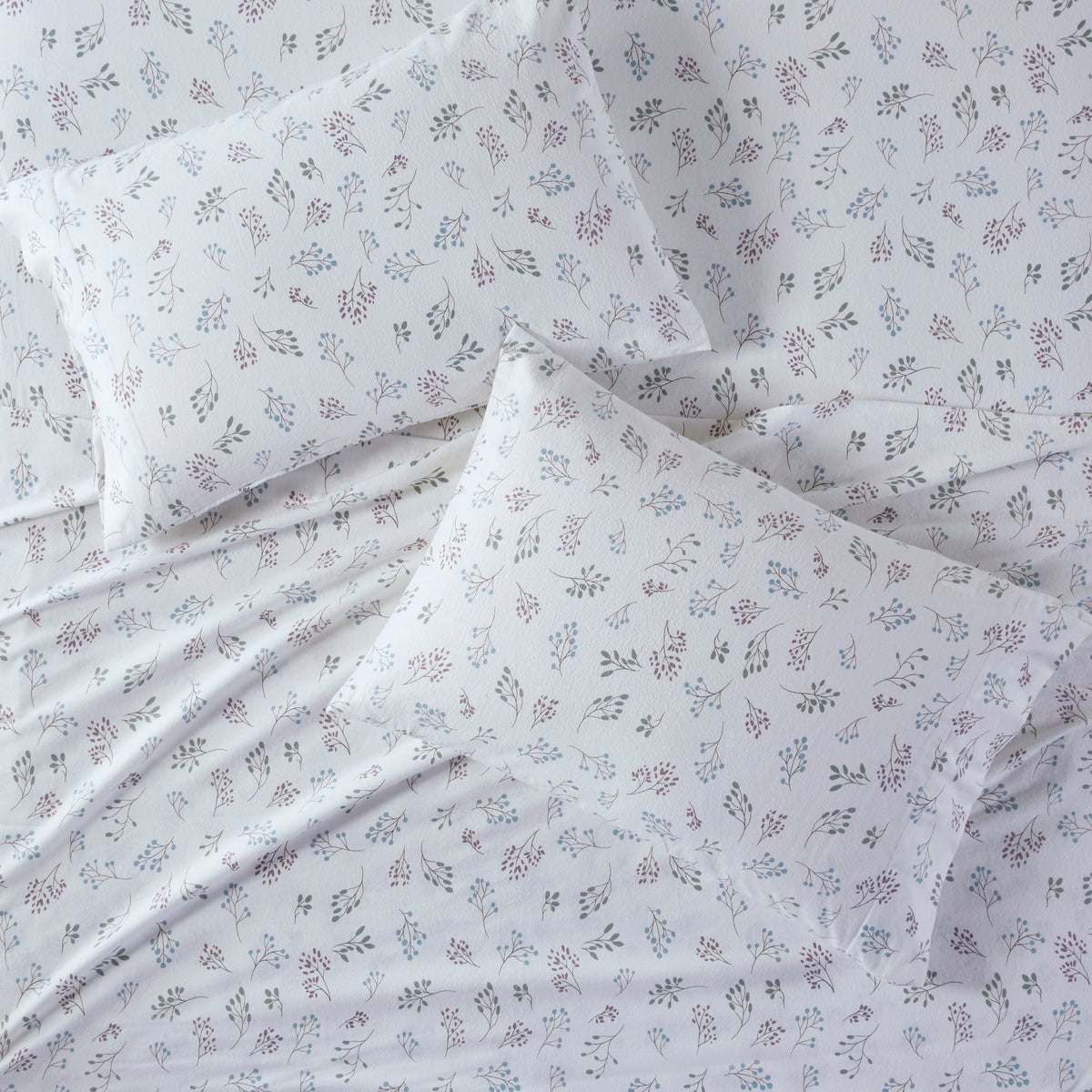 Cozy Cotton Flannel - Full Printed Sheet Set - White Tossed Botanical