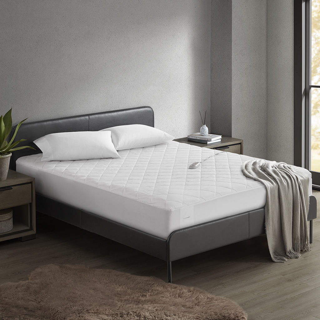 Embossed - California King Heated Mattress Pad - White