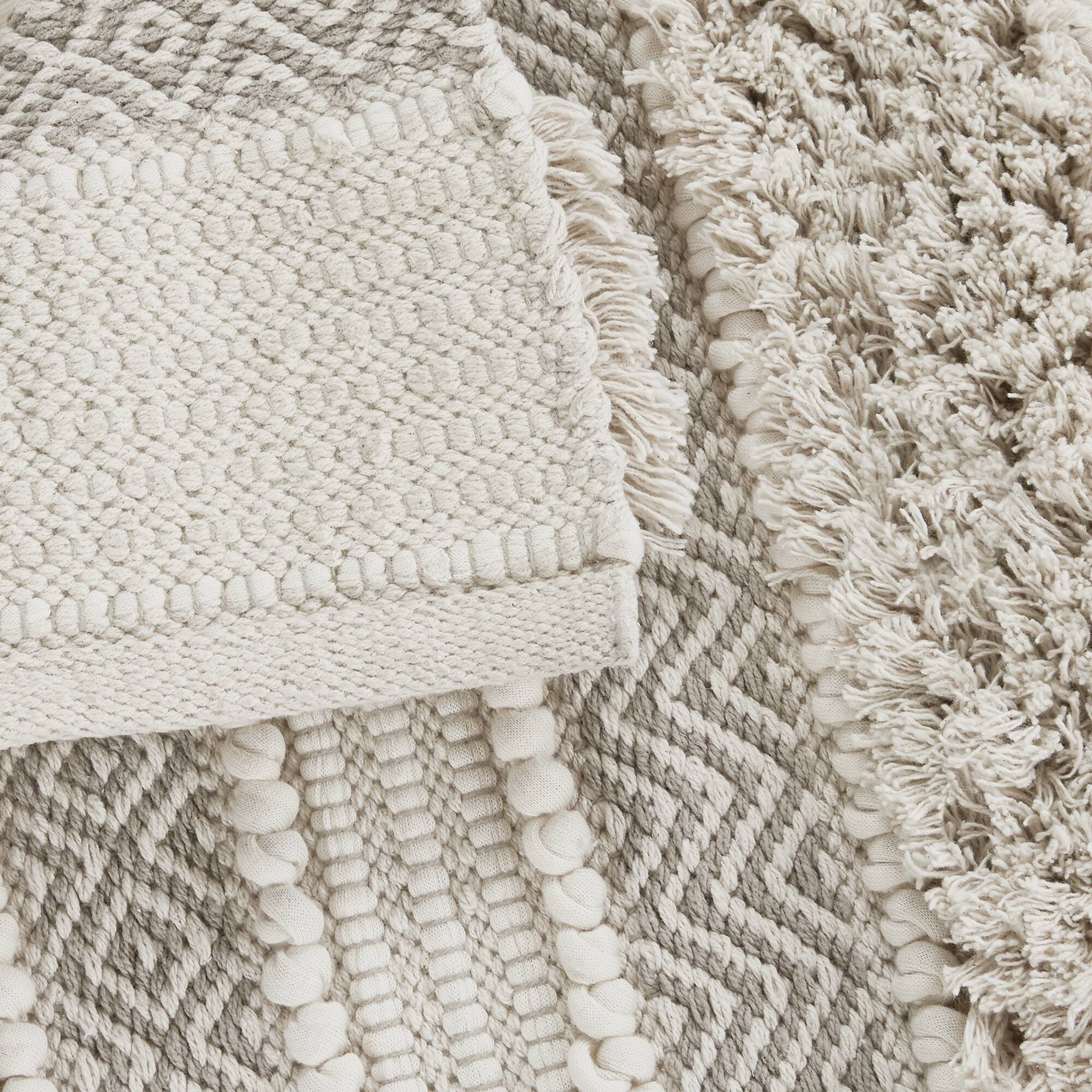 Asher - 20" x 32" Bath Rug - Natural