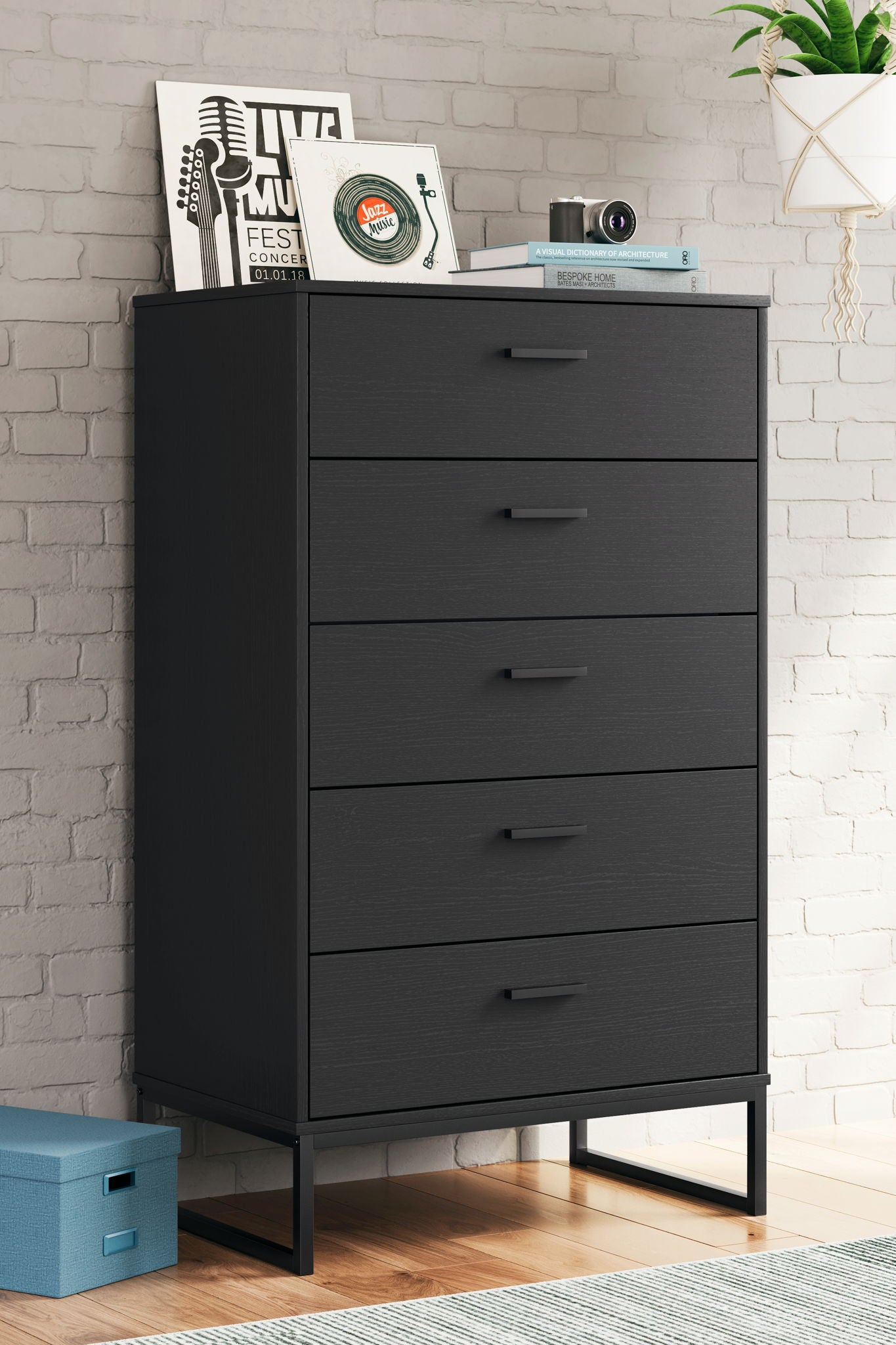 Socalle - Five Drawer Chest - Black