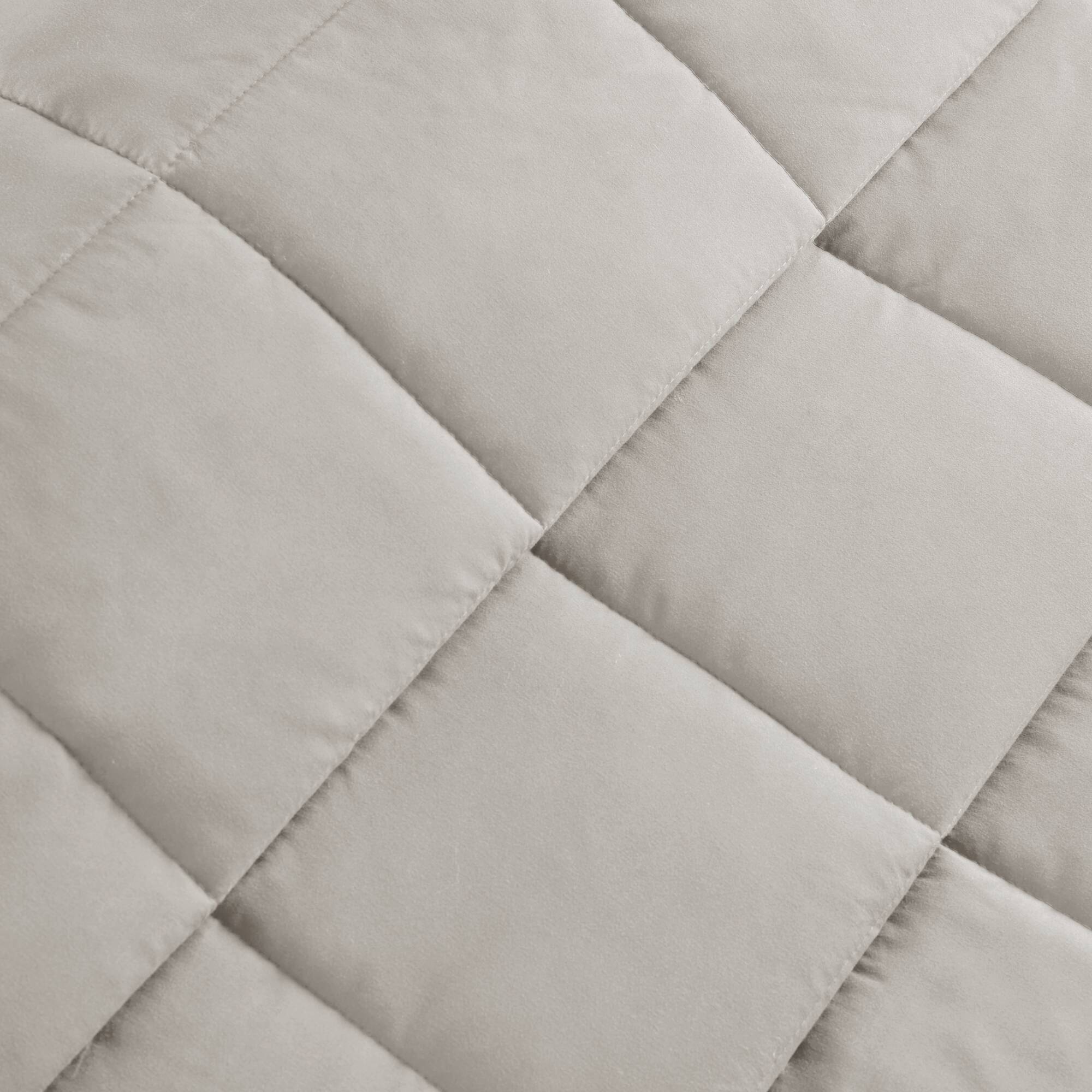 Windom - King All Season Hypoallergenic Blanket With 3M Scotchgard - Gray