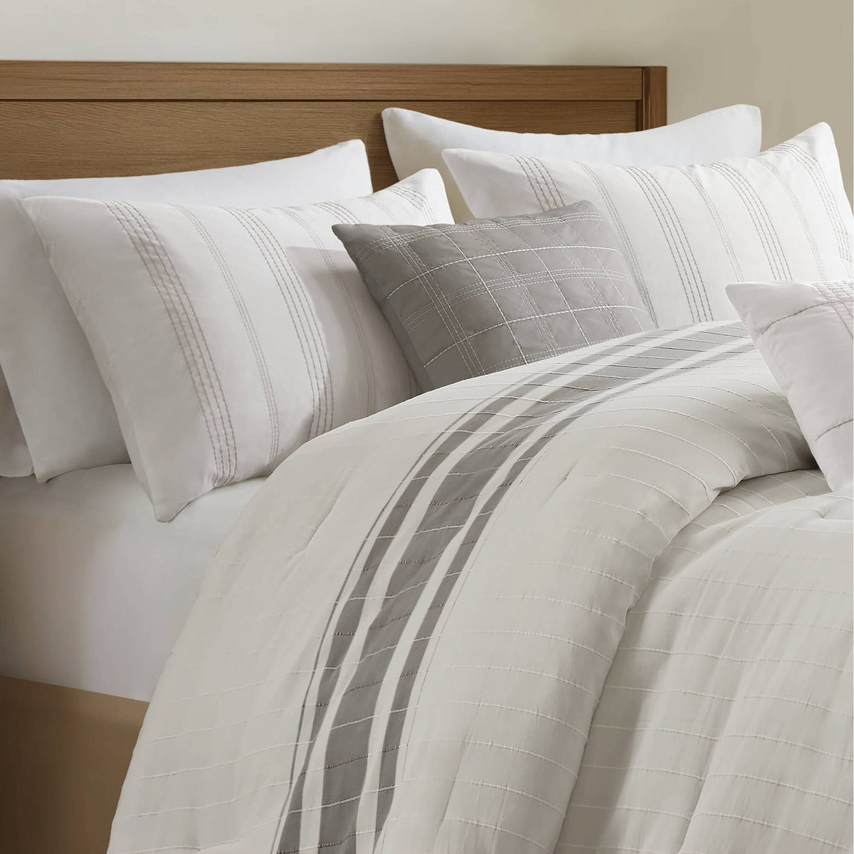 Morgan - 6 Piece Oversized Comforter Set - White / Gray