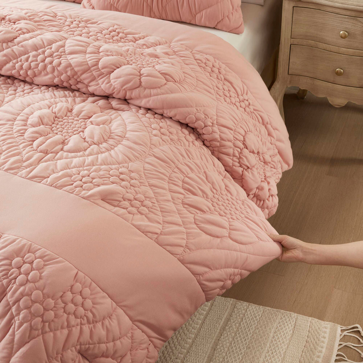 Elise - King Comforter Set - Pink