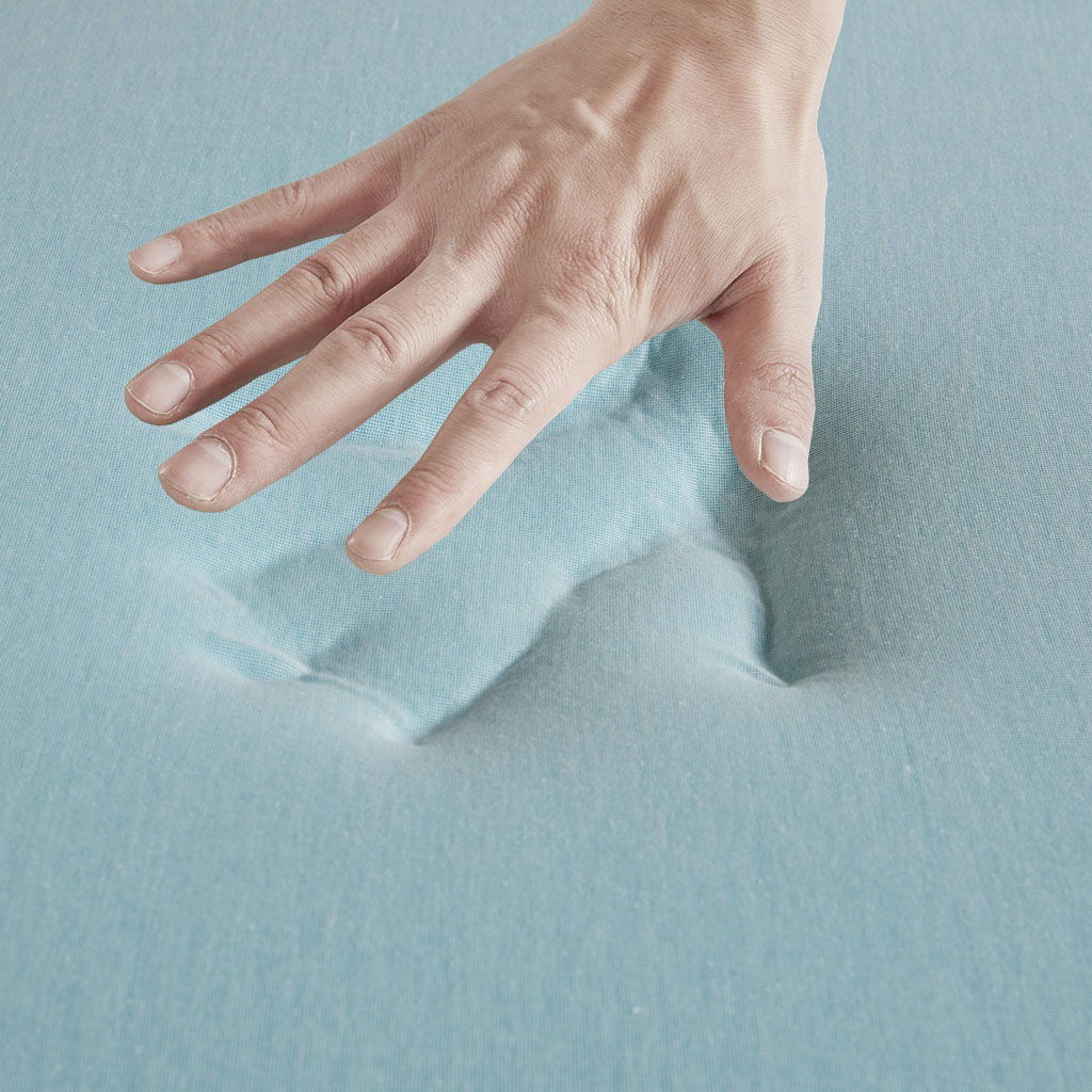 King Gel Memory Foam Mattress Topper - White